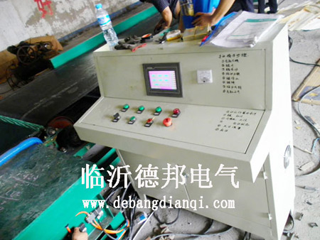 PLC、觸摸屏控制系統(tǒng)207